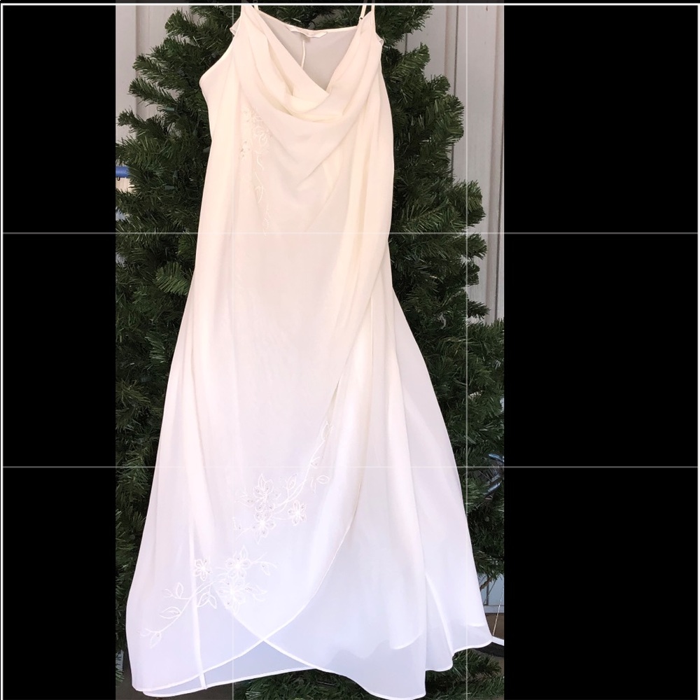 NWOT LB elegant night gown size 22/24